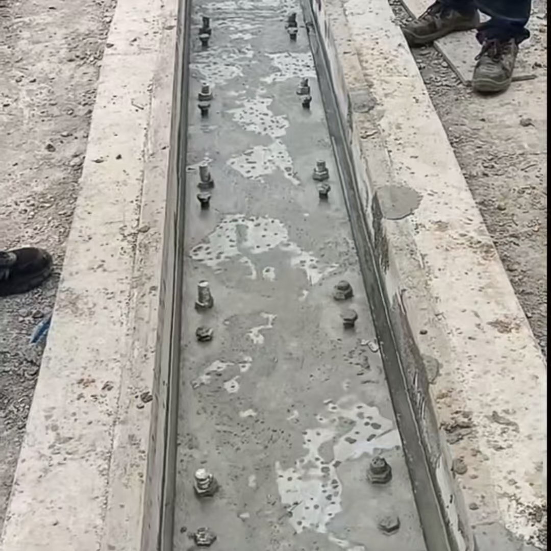 西华港口码头起重机龙门吊重型机械设备稳固用早强快凝轨道胶泥
